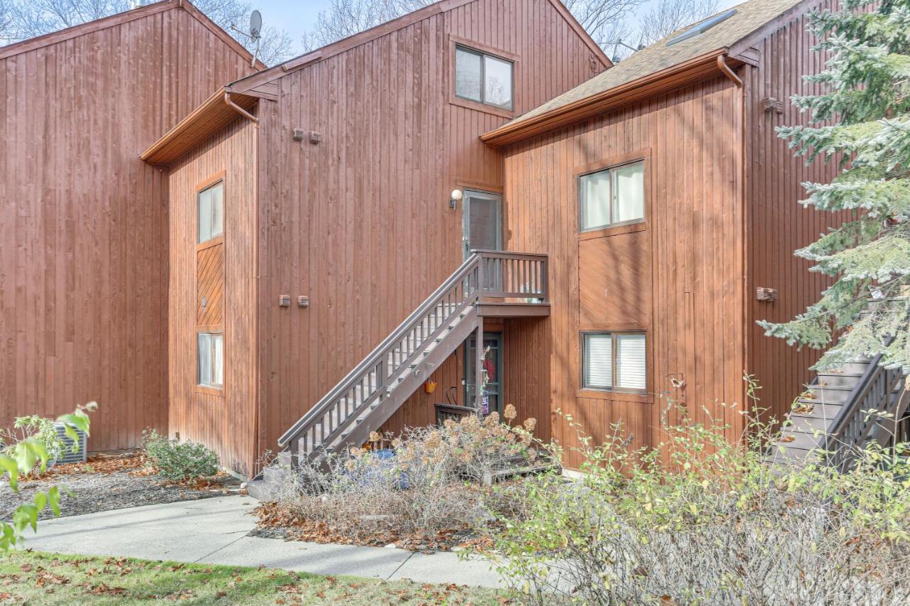 Vernon Township Condo With Balcony Near Ski Lifts! Luaran gambar
