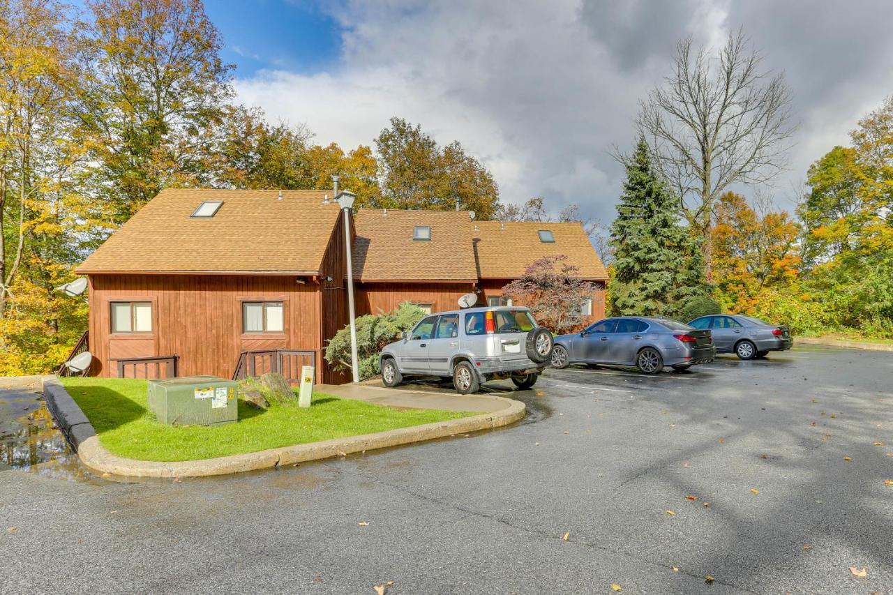 Vernon Township Condo With Balcony Near Ski Lifts! Luaran gambar