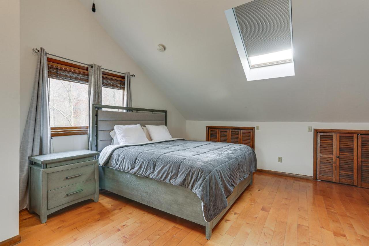 Vernon Township Condo With Balcony Near Ski Lifts! Luaran gambar