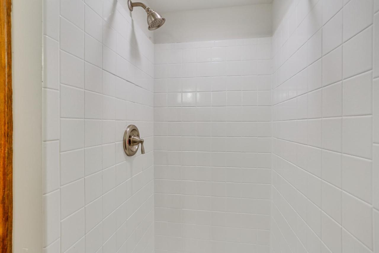 Vernon Township Condo With Balcony Near Ski Lifts! Luaran gambar