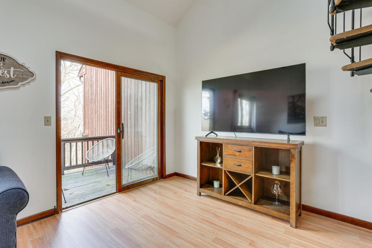 Vernon Township Condo With Balcony Near Ski Lifts! Luaran gambar